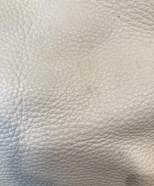 Salvatore Ferragamo（サルヴァトーレ フェラガモ）Salvatore Ferragamo (サルヴァトーレ フェラガモ) ガンチーニレザーハンドバッグ FJ-21 B700 アイボリーの古着・服飾アイテム