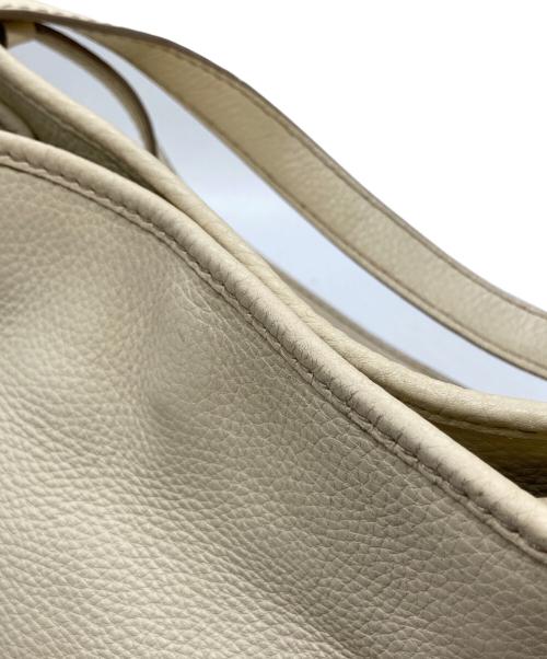 Salvatore Ferragamo（サルヴァトーレ フェラガモ）Salvatore Ferragamo (サルヴァトーレ フェラガモ) ガンチーニレザーハンドバッグ FJ-21 B700 アイボリーの古着・服飾アイテム