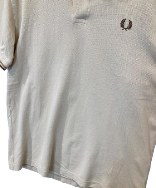 FRED PERRY（フレッドペリー）FRED PERRY (フレッドペリー) ティップラインポロ M3600 ベージュ サイズ:Lの古着・服飾アイテム