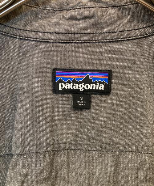 Patagonia（パタゴニア）Patagonia (パタゴニア) ボタンダウンシャツ　53790 グレー サイズ:Sの古着・服飾アイテム