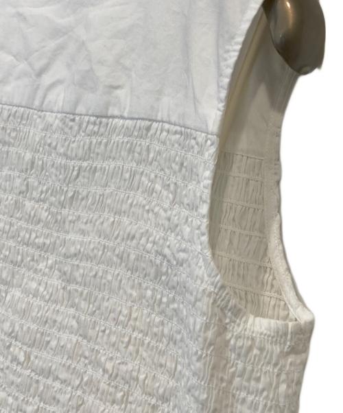 UNTITLED（アンタイトル）UNTITLED (アンタイトル) シャーリングワンピース ホワイト サイズ:1の古着・服飾アイテム