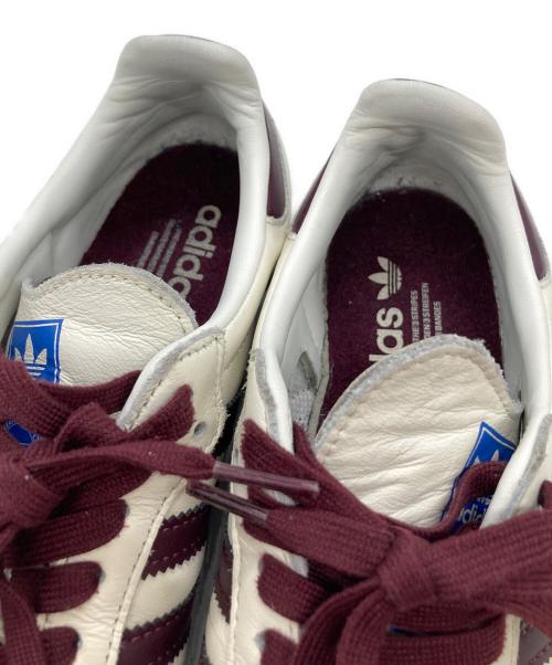 adidas（アディダス）adidas (アディダス) SAMBA OG EMMI サンバ オージー エミ JR2659 アイボリー×ブラウン サイズ:24.5cmの古着・服飾アイテム