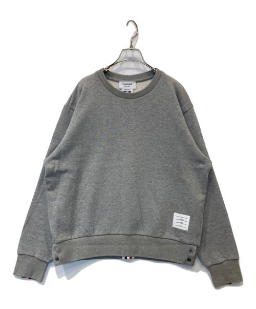 Thom Browne（トムブラウン）Thom Browne (トムブラウン) RWBストライプ クルーネックスウェットシャツ MJT185A-03377055 グレー サイズ:3の古着・服飾アイテム