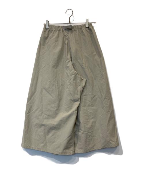 GRAMICCI（グラミチ）GRAMICCI (グラミチ) NYLON FLARE PANT ナイロン フレア パンツ G2SW-SK034 ベージュ サイズ:Sの古着・服飾アイテム