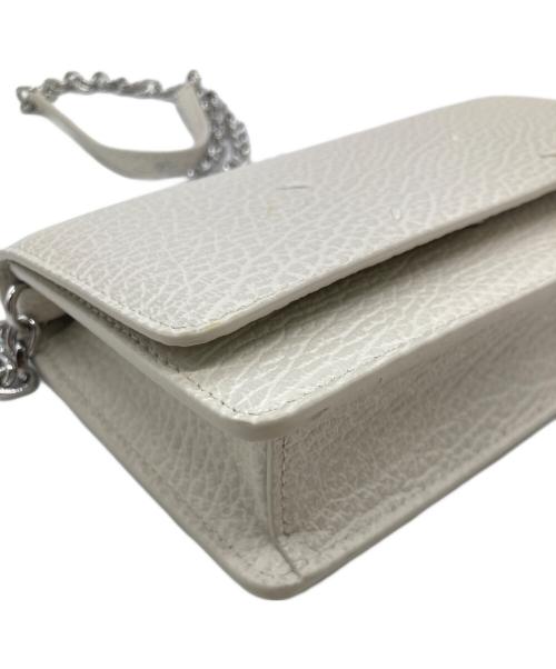 Maison Margiela（メゾンマルジェラ）Maison Margiela (メゾンマルジェラ) 4ステッチ チェーンウォレット SA3UI0008 P4455　SA3UI0008 P4455 ホワイト サイズ:UNIの古着・服飾アイテム