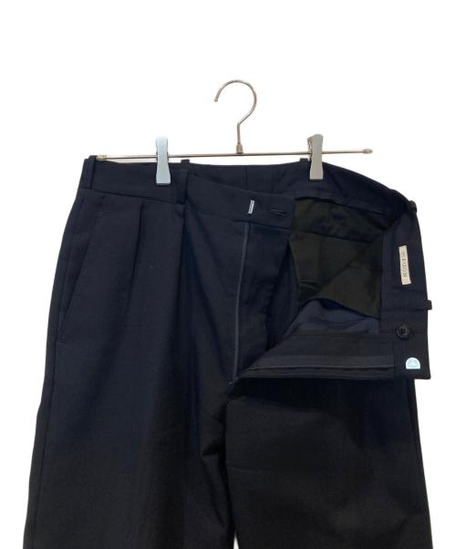 HEUGN（ユーゲン）HEUGN (ユーゲン) Freddie ウールソリッド2インプリーツテーパードパンツ TROUSER 014 ネイビー サイズ:2の古着・服飾アイテム