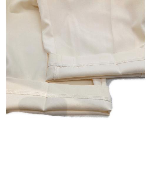 Margaux（マルゴー）Margaux (マルゴー) 2タックＨＷベルクロパンツ オフホワイト サイズ:38 未使用品の古着・服飾アイテム