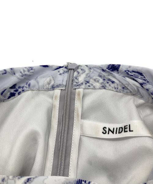 Snidel（スナイデル）Snidel (スナイデル) コールドショルダーロングワンピース SWFO261040 ラベンダーの古着・服飾アイテム