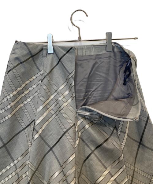 BURBERRY LONDON（バーバリーロンドン）BURBERRY LONDON (バーバリーロンドン) ノバチェックAラインスカート ライトグレー サイズ:40の古着・服飾アイテム