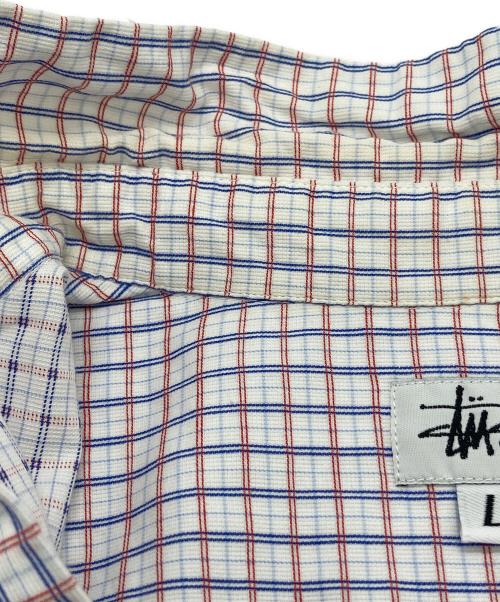 stussy（ステューシー）stussy (ステューシー) ロゴ刺繍シャツ ホワイト サイズ:Lの古着・服飾アイテム