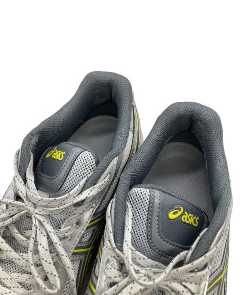 asics（アシックス）asics (アシックス) GEL-KINETIC FLUENT 1203A591 シルバー サイズ:25.5cmの古着・服飾アイテム