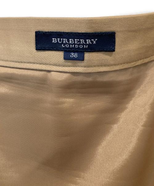 BURBERRY LONDON（バーバリーロンドン）BURBERRY LONDON (バーバリーロンドン) ラップスカート　FXA28-412 ベージュ サイズ:38の古着・服飾アイテム