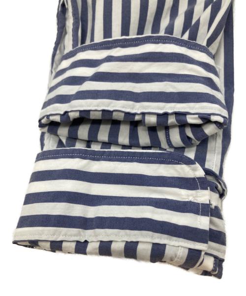 MUSE de Deuxieme Classe（ミューズ ドゥーズィエム クラス）MUSE de Deuxieme Classe (ミューズ ドゥーズィエム クラス) STRIPE ストライプ　ボタンダウン シャツ　26050500405010 ネイビー×ホワイト サイズ:FREEの古着・服飾アイテム