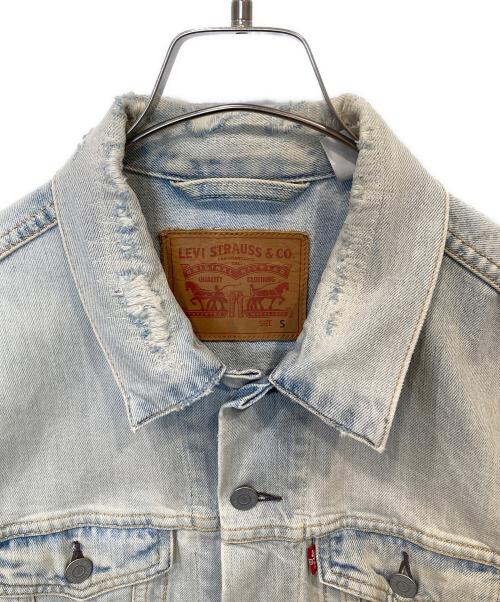 LEVI'S（リーバイス）LEVI'S (リーバイス) リペア加工デニムジャケット インディゴ サイズ:Sの古着・服飾アイテム