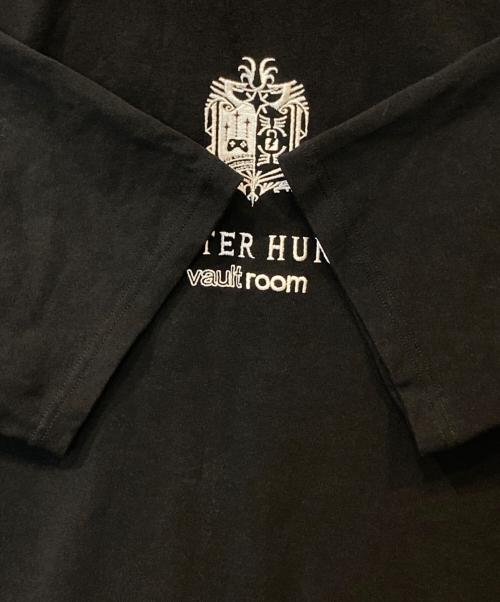 VAULTROOM（ボルトルーム）VAULTROOM (ボルトルーム) モンスターハンター (モンスターハンター) EMBLEM TEE ブラック サイズ:XLの古着・服飾アイテム