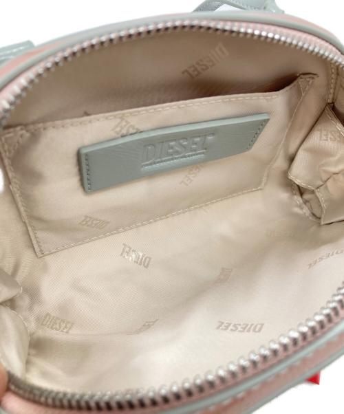 DIESEL（ディーゼル）DIESEL (ディーゼル) 1Dr Domeクロスボディーバッグ 	X10464 ピンク 未使用品の古着・服飾アイテム