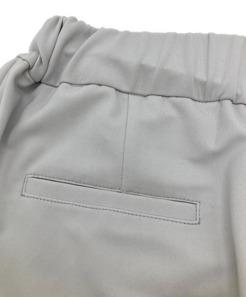 THREE DOTS（スリードッツ）THREE DOTS (スリードッツ) matte stretch ponte 2tuck pant　マットストレッチポンチ 2タックパンツ グレー サイズ:Sの古着・服飾アイテム