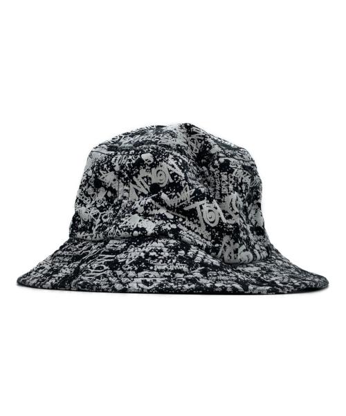 stussy（ステューシー）stussy (ステューシー) グラフィックバケットハット ホワイト×ブラックの古着・服飾アイテム