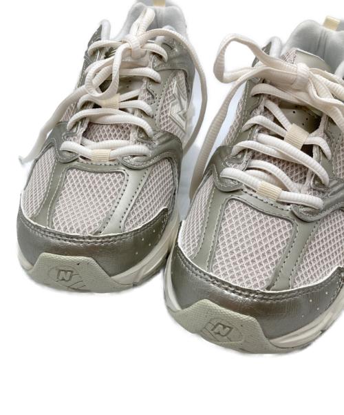 NEW BALANCE（ニューバランス）NEW BALANCE (ニューバランス) U5301Z0 GOLD METALIC U5301Z0 ベージュ サイズ:23.5cmの古着・服飾アイテム