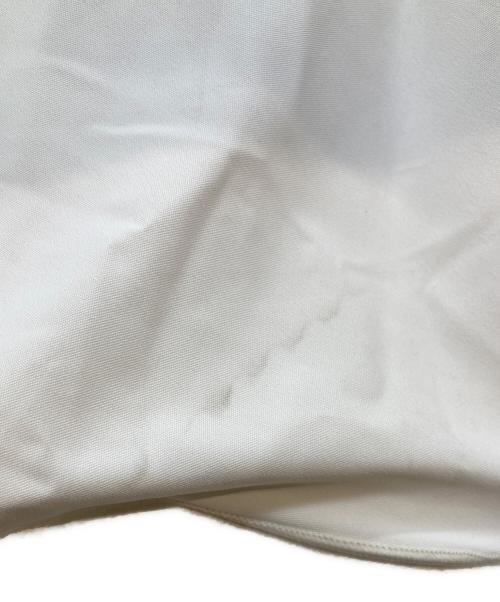 Snidel（スナイデル）Snidel (スナイデル) ボリュームタフタスカート　SWFS261067 アイボリーの古着・服飾アイテム