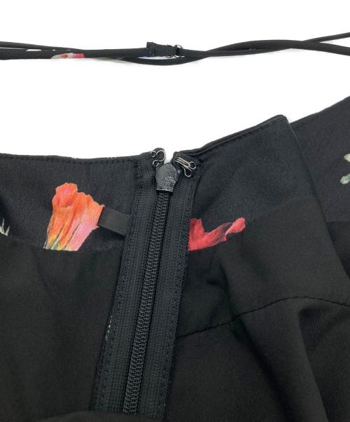 Snidel（スナイデル）Snidel (スナイデル) ボタニカルパターンキャミワンピース　SWFO261146 ブラックの古着・服飾アイテム