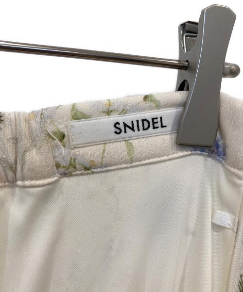Snidel（スナイデル）Snidel (スナイデル) ラッフルフリルティアードスカート SWFS255034 ホワイトの古着・服飾アイテム