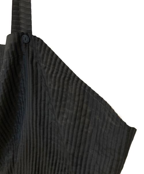 im product（アイムプロダクト）im product (アイムプロダクト) プリーツワンピース ブラック サイズ:表記無しの古着・服飾アイテム
