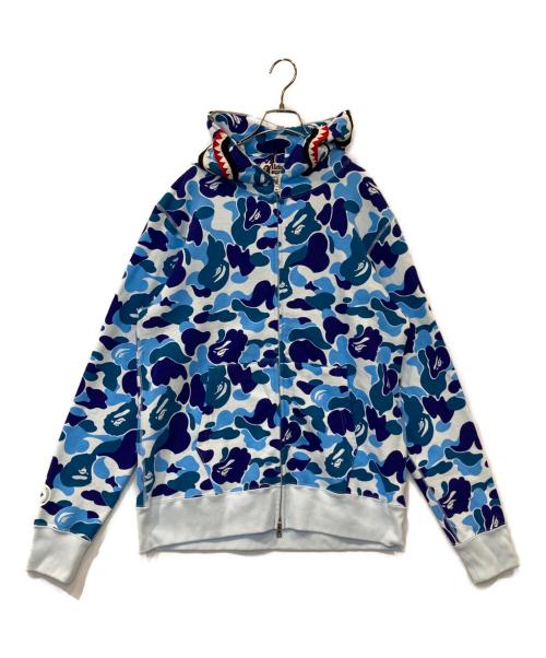 A BATHING APE（アベイシングエイプ）A BATHING APE (アベイシングエイプ) ABC CAMO SHARK FULL ZIP HOODIE エービーシー カモ シャーク フルジップ フーディー 001ZPK301005M ブルー サイズ:Lの古着・服飾アイテム