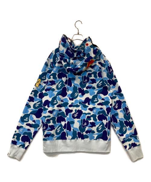A BATHING APE（アベイシングエイプ）A BATHING APE (アベイシングエイプ) ABC CAMO SHARK FULL ZIP HOODIE エービーシー カモ シャーク フルジップ フーディー 001ZPK301005M ブルー サイズ:Lの古着・服飾アイテム