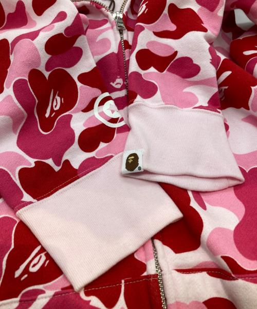A BATHING APE（アベイシングエイプ）A BATHING APE (アベイシングエイプ) ABC CAMO SHARK FULL ZIP HOODIE エービーシー カモ シャーク フル ジップ フーディー 001ZPK301005M ピンク サイズ:Lの古着・服飾アイテム
