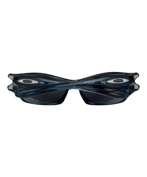 OAKLEY（オークリー）OAKLEY (オークリー) MONSTER DOG サングラス　05-012 グレー サイズ:55□20の古着・服飾アイテム