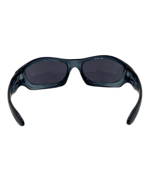 OAKLEY（オークリー）OAKLEY (オークリー) MONSTER DOG サングラス　05-012 グレー サイズ:55□20の古着・服飾アイテム
