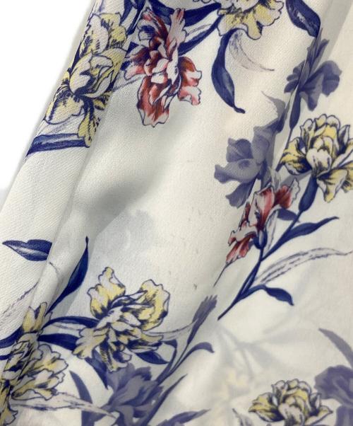 Snidel（スナイデル）Snidel (スナイデル) Sustainableタックプリントワンピース　SWFO231265 ホワイト サイズ:1の古着・服飾アイテム