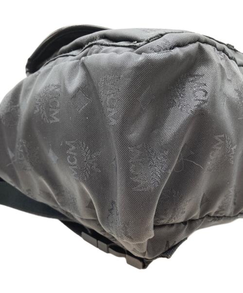 MCM（エムシーエム）MCM (エムシーエム) オールド総柄リュック　D0157 ブラックの古着・服飾アイテム