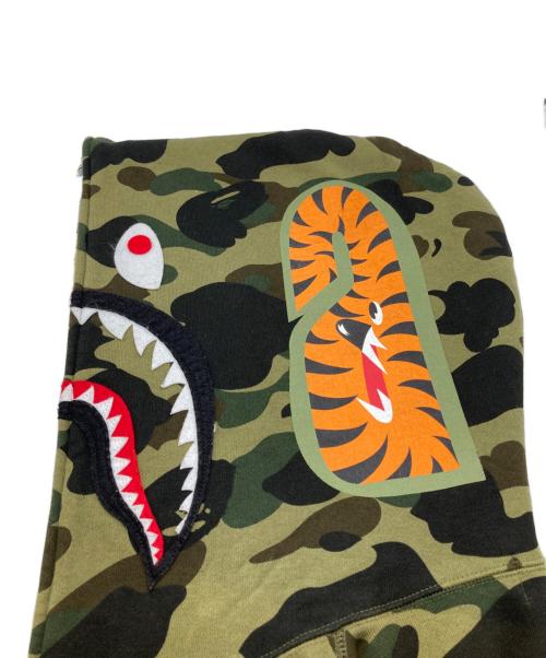 A BATHING APE（アベイシングエイプ）A BATHING APE (アベイシングエイプ) READYMADE (レディメイド) タイガーシャーク フルジップフーディ　001ZPH231905X カーキ サイズ:Lの古着・服飾アイテム