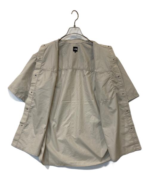 THE NORTH FACE（ザ ノース フェイス）THE NORTH FACE (ザ ノース フェイス) ショートスリーブヌプシシャツ NR22650 ベージュ サイズ:Mの古着・服飾アイテム