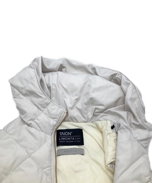 TAION（タイオン）TAION (タイオン) UNFILO (アンフィーロ) ロングダウンベスト VR UR CW 0012 アイボリー サイズ:XLの古着・服飾アイテム