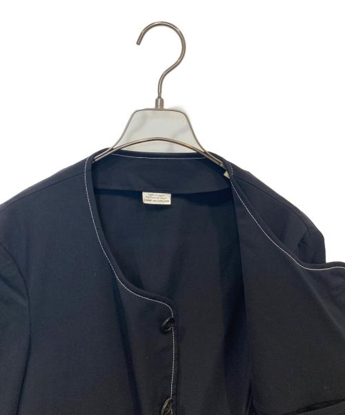 COMME des GARCONS HOMME PLUS（コムデギャルソンオムプリュス）COMME des GARCONS HOMME PLUS (コムデギャルソンオムプリュス) ステッチデザインノーカラージャケット　PS-J008 ネイビー サイズ:Sの古着・服飾アイテム
