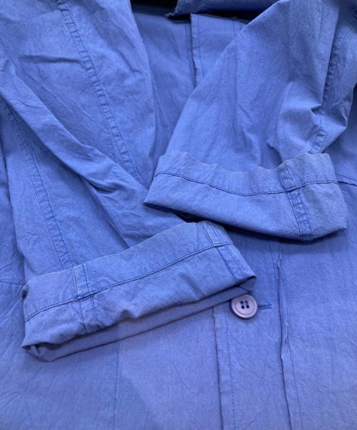 ISSEY MIYAKE MEN（イッセイミヤケメン）ISSEY MIYAKE MEN (イッセイミヤケメン) コンデンス加工 切りっぱなしデザインシャツ ME01-FJ018 ブルー サイズ:2の古着・服飾アイテム