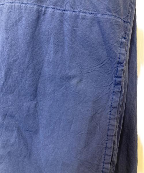 ISSEY MIYAKE MEN（イッセイミヤケメン）ISSEY MIYAKE MEN (イッセイミヤケメン) コンデンス加工 切りっぱなしデザインシャツ ME01-FJ018 ブルー サイズ:2の古着・服飾アイテム