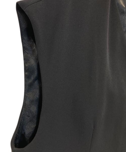 ANDRESD（アンドレスド）ANDRESD (アンドレスド) back sheer gilet set up dress バック シアー ジレ セットアップ ドレス 2383-50104 ブラック サイズ:S 未使用品の古着・服飾アイテム