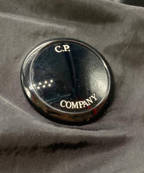 C.P COMPANY（シーピーカンパニー）C.P COMPANY (シーピーカンパニー) レンズワッペン トートバッグ ラージ 18CMAC219A 005269G ブラックの古着・服飾アイテム