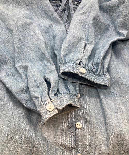 POLO RALPH LAUREN（ポロ・ラルフローレン）POLO RALPH LAUREN (ポロ・ラルフローレン) フリルトリム コットン シャンブレー シャツ スカイブルーの古着・服飾アイテム