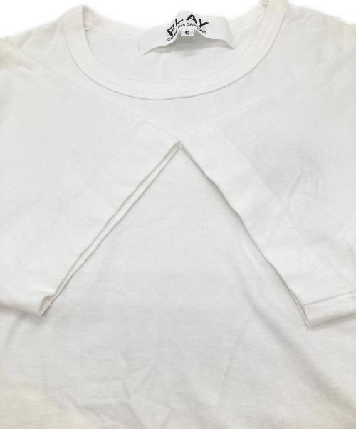 PLAY COMME des GARCONS（プレイコムデギャルソン）PLAY COMME des GARCONS (プレイコムデギャルソン) Cotton Jersy T-Shirt With Emblem X Rhinestone　AX-T801 ホワイト サイズ:Sの古着・服飾アイテム