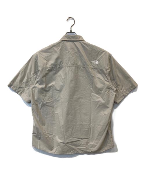 THE NORTH FACE（ザ ノース フェイス）THE NORTH FACE (ザ ノース フェイス) ツ ショートスリーブヌプシシャツ NR22650 ベージュ サイズ:Lの古着・服飾アイテム