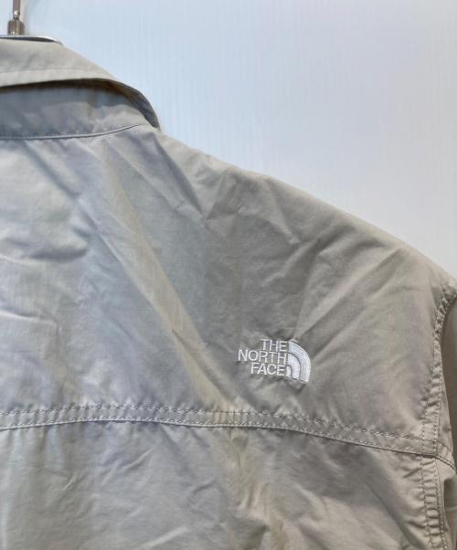 THE NORTH FACE（ザ ノース フェイス）THE NORTH FACE (ザ ノース フェイス) ツ ショートスリーブヌプシシャツ NR22650 ベージュ サイズ:Lの古着・服飾アイテム