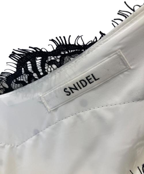 Snidel（スナイデル）Snidel (スナイデル) レーストリムサテンキャミワンピース SWFO264008  ホワイトの古着・服飾アイテム