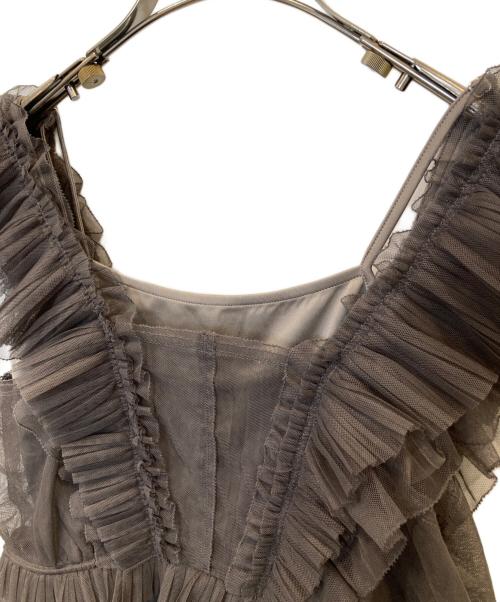 Snidel（スナイデル）Snidel (スナイデル) Sustainableチュールペプラムブラウス SWFB261180 グレー サイズ:FREEの古着・服飾アイテム