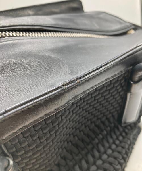 Salvatore Ferragamo（サルヴァトーレ フェラガモ）Salvatore Ferragamo (サルヴァトーレ フェラガモ) 編み込みハンドバッグ　DY-21 E451 ブラックの古着・服飾アイテム