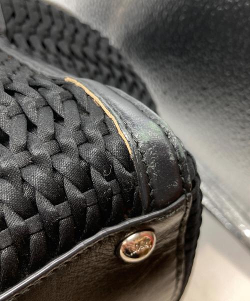 Salvatore Ferragamo（サルヴァトーレ フェラガモ）Salvatore Ferragamo (サルヴァトーレ フェラガモ) 編み込みハンドバッグ　DY-21 E451 ブラックの古着・服飾アイテム